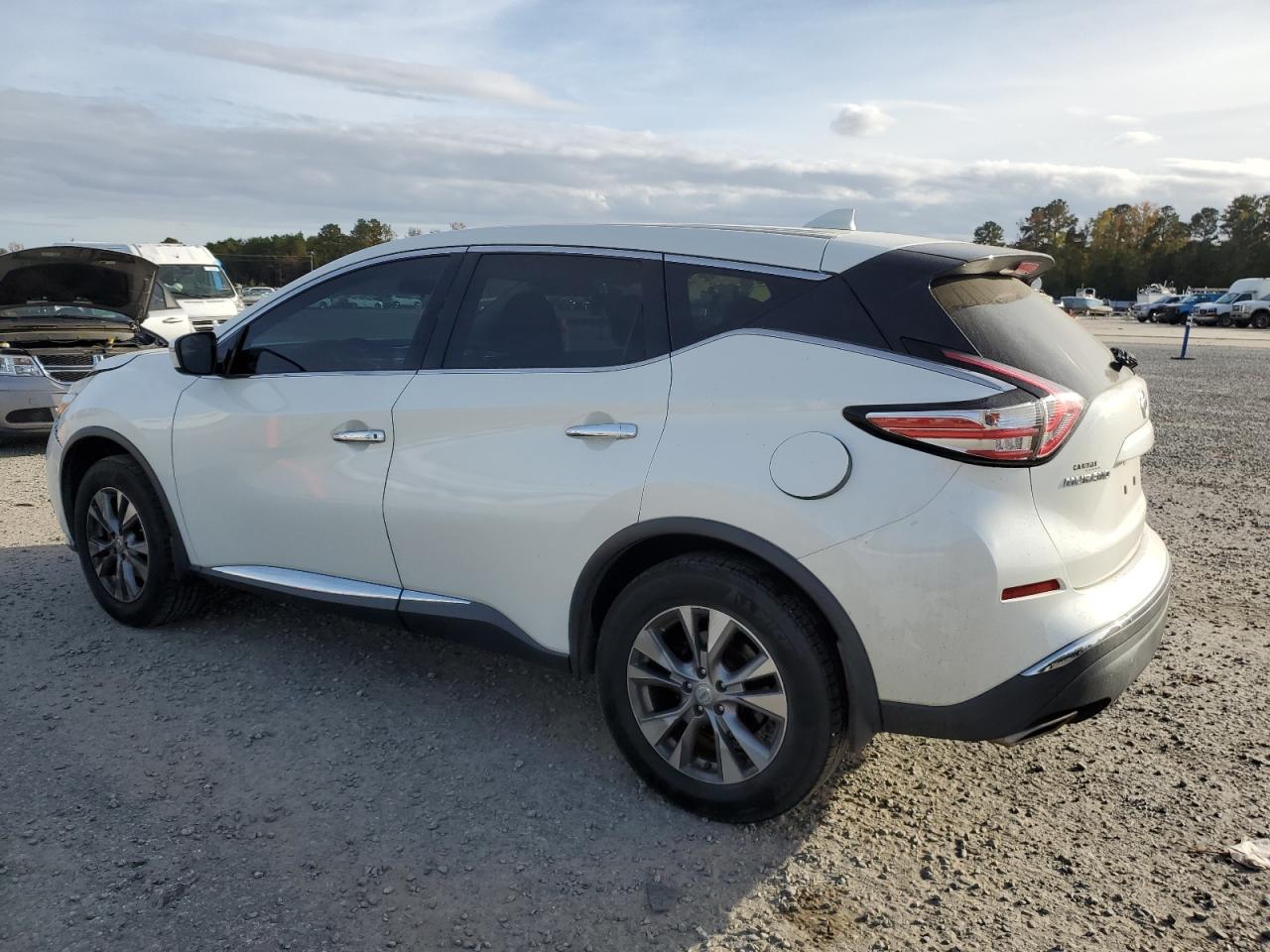 2017 Nissan Murano - Image 2