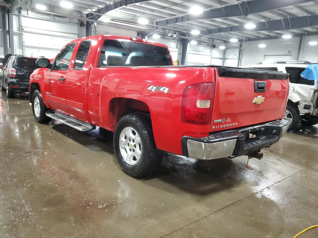 2009 Chevrolet Silverado - Image 2