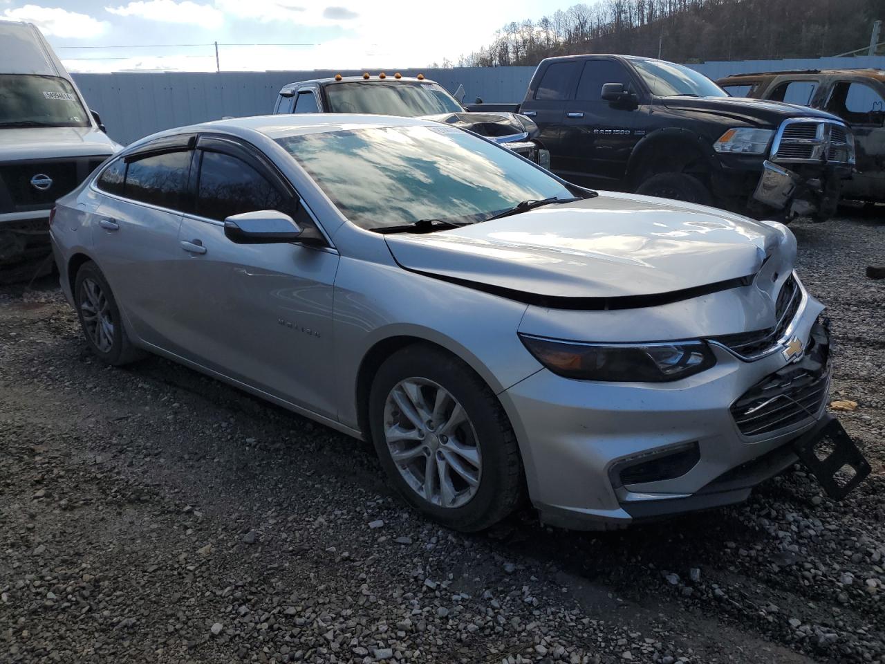 2017 Chevrolet Malibu - Image 4