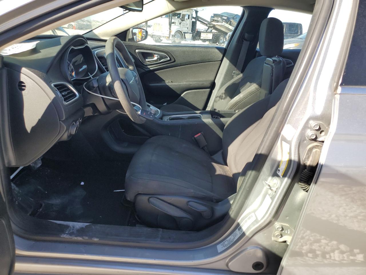 2016 Chrysler 200 - Image 7