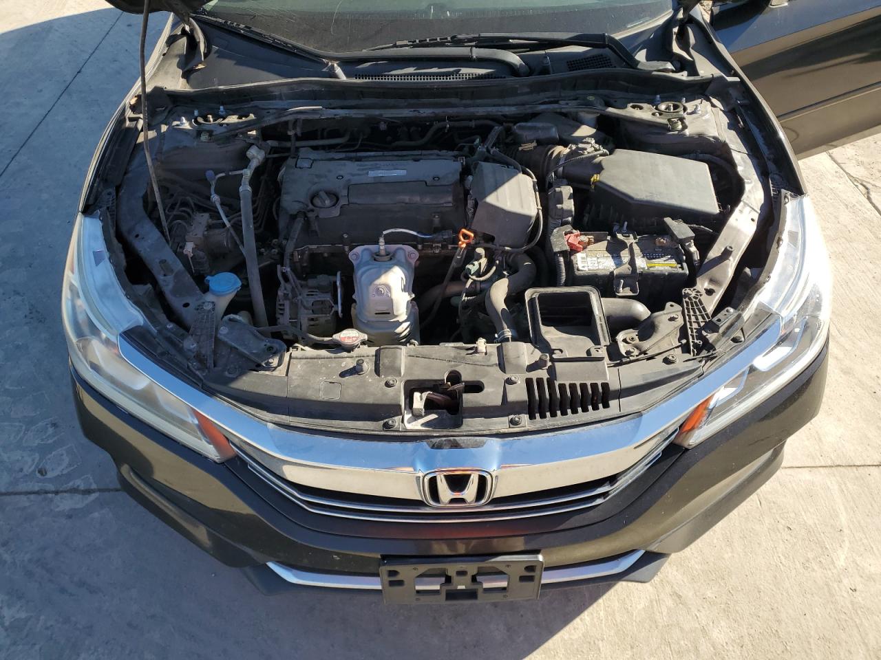 VIN 1HGCR2F85HA125109 2017 HONDA ACCORD no.11