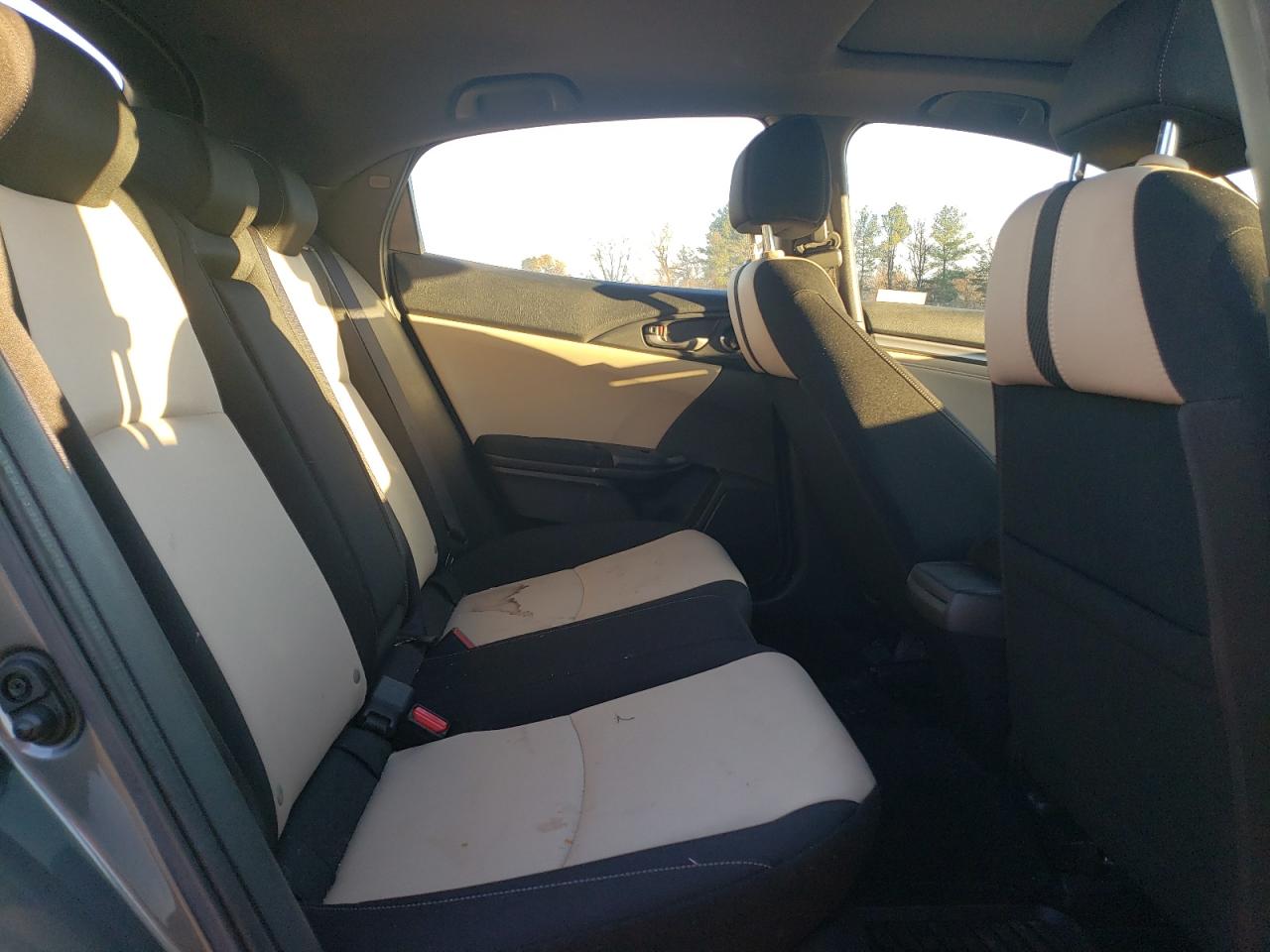 2019 Honda Civic - Image 10