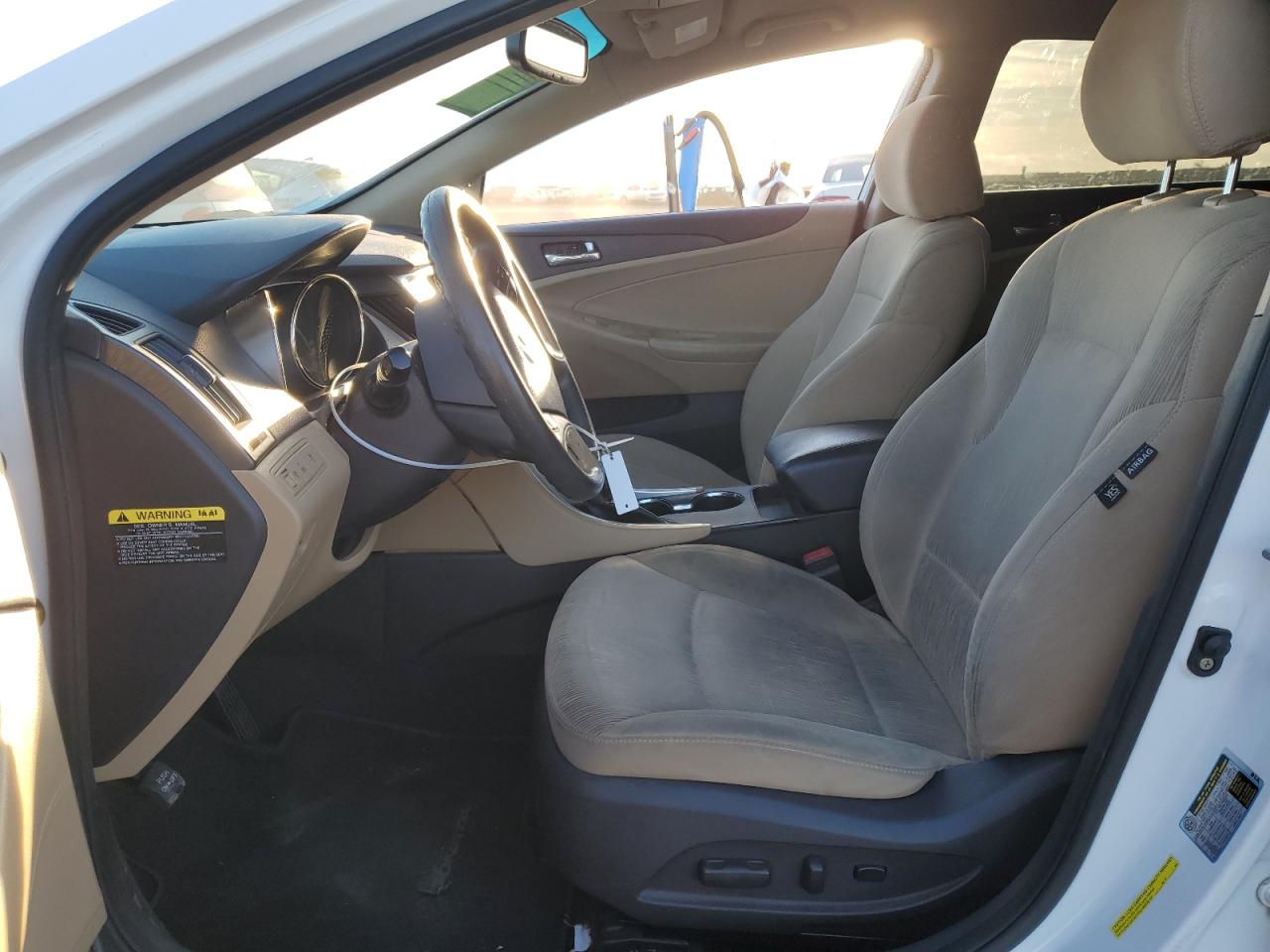 2011 Hyundai Sonata - Image 7