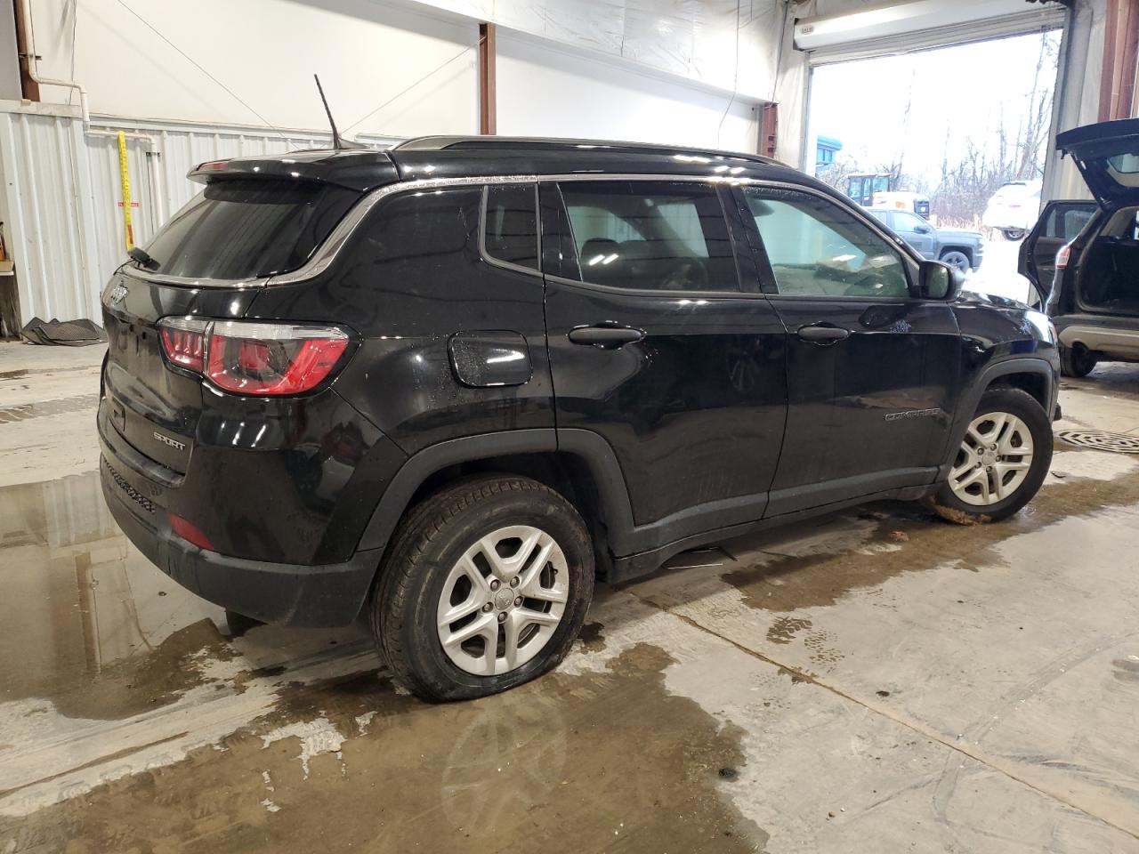 2019 Jeep Compass - Image 3