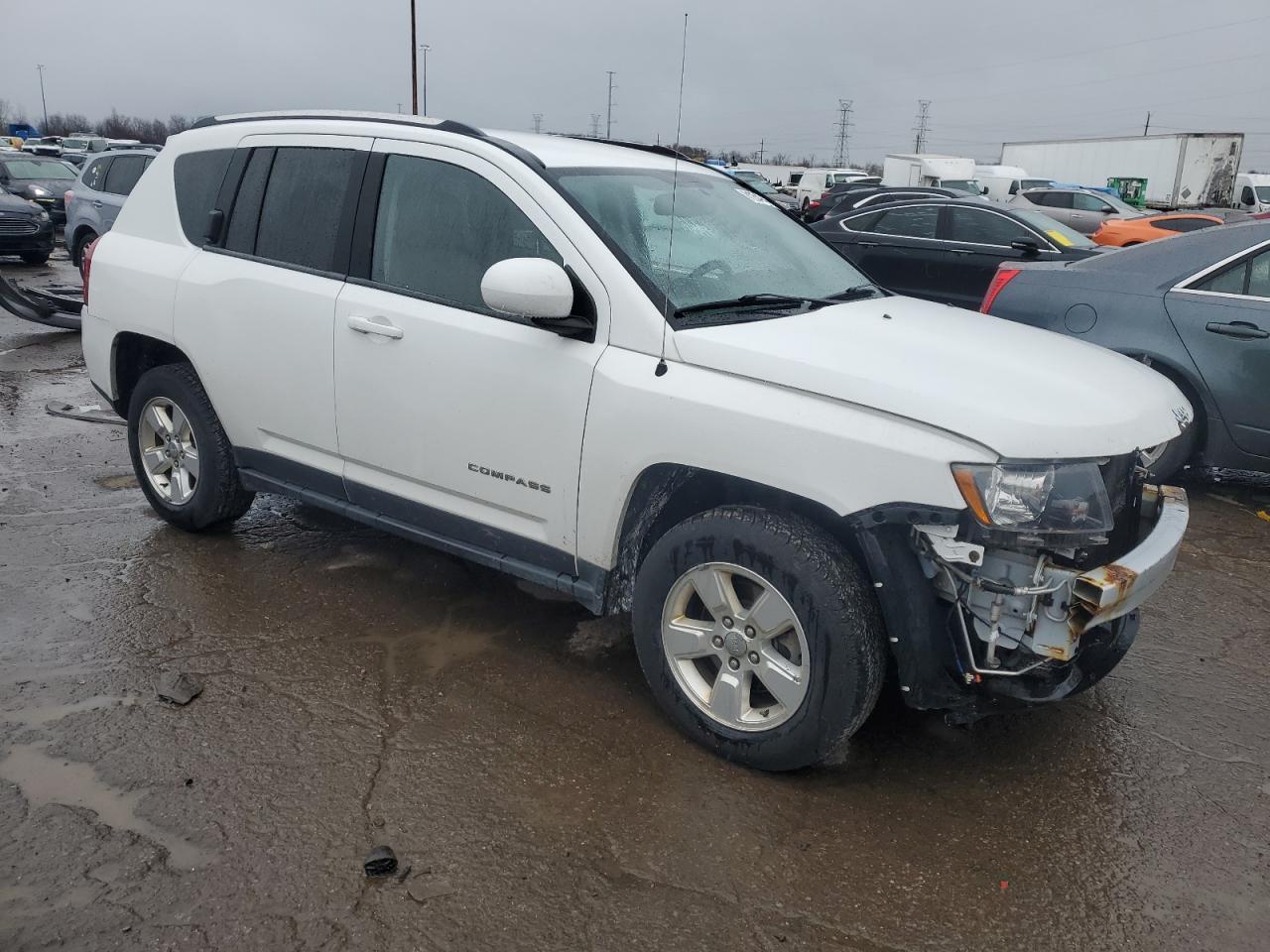 VIN 1C4NJCEA1ED503008 2014 JEEP COMPASS no.4