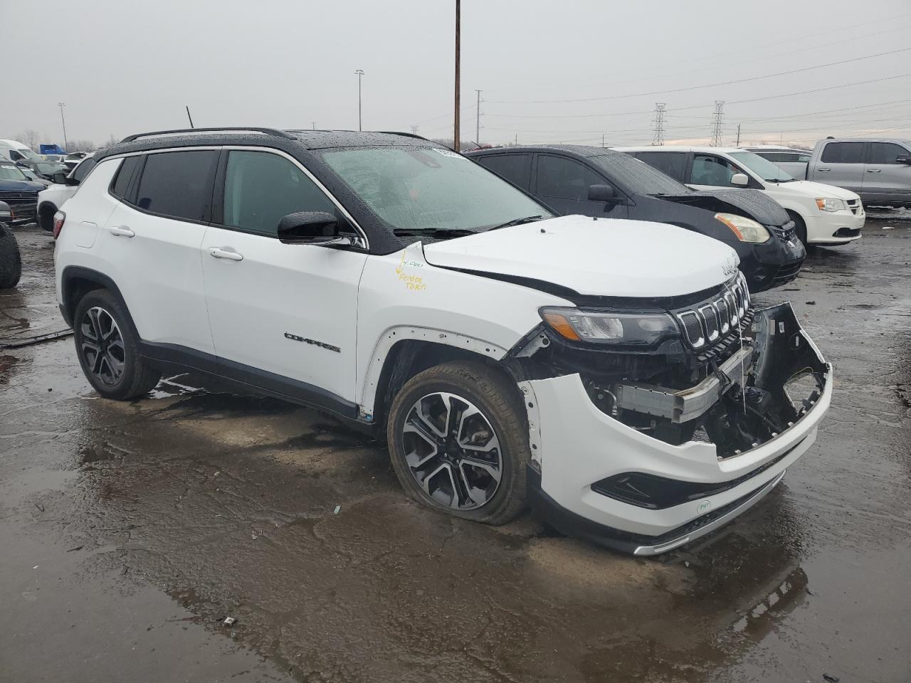2022 Jeep Compass - Image 4