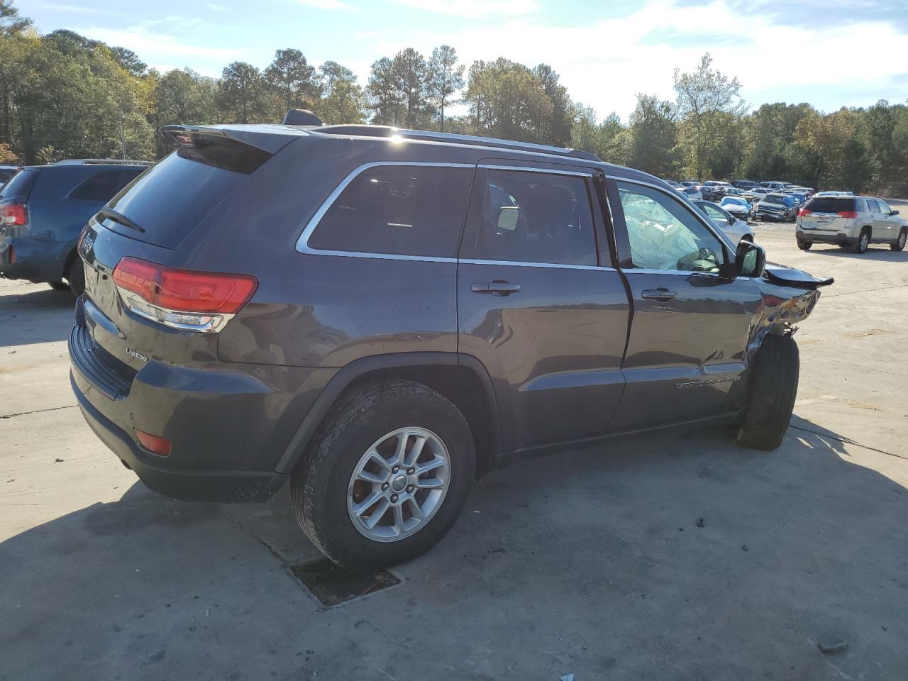 2019 Jeep Grand Cherokee - Image 3