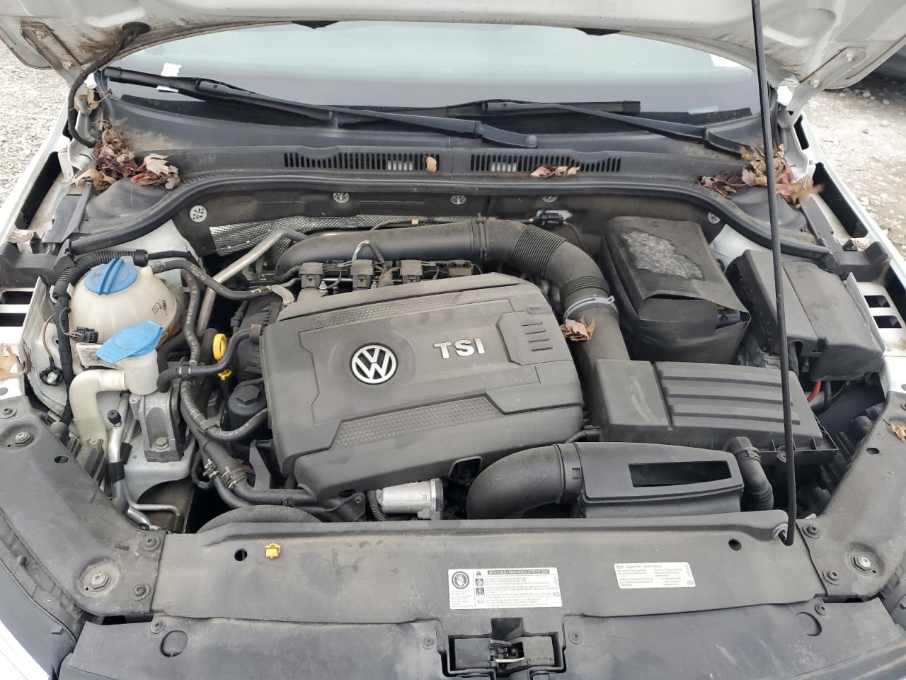 2015 Volkswagen Jetta - Image 11