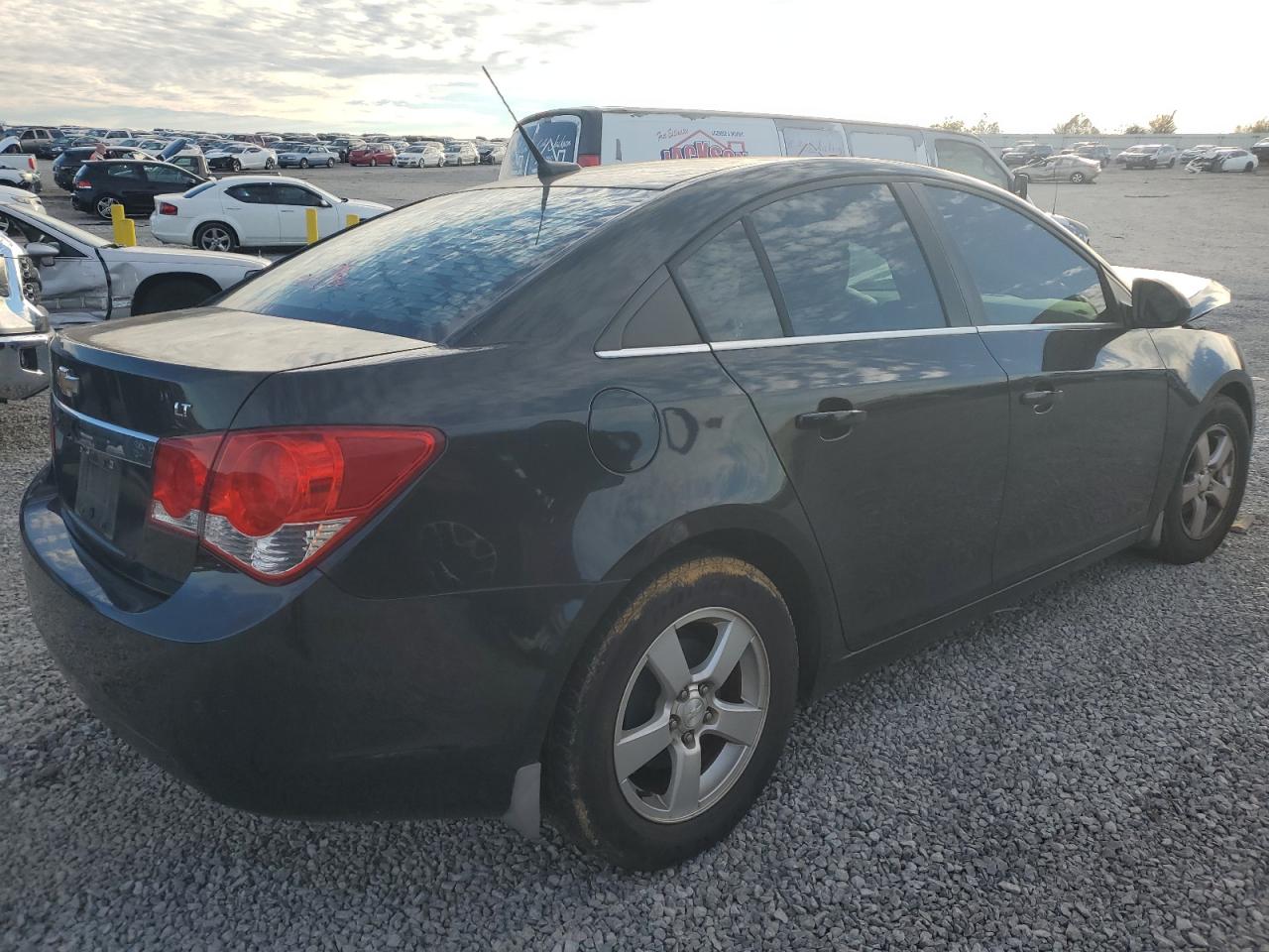 2012 Chevrolet Cruze - Image 3