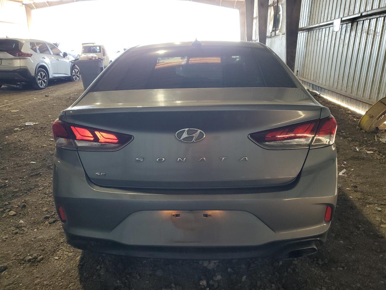 2018 Hyundai Sonata - Image 6