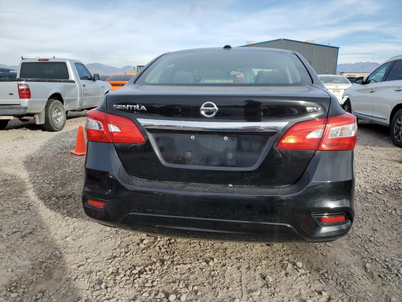 2017 Nissan Sentra - Image 6