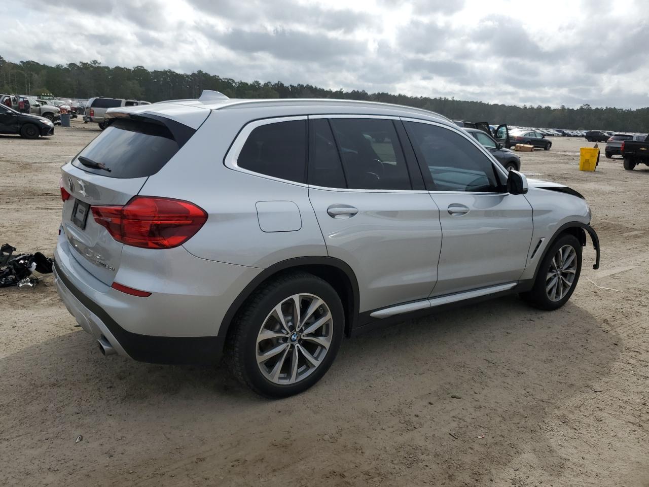 2019 BMW X3 - Image 3