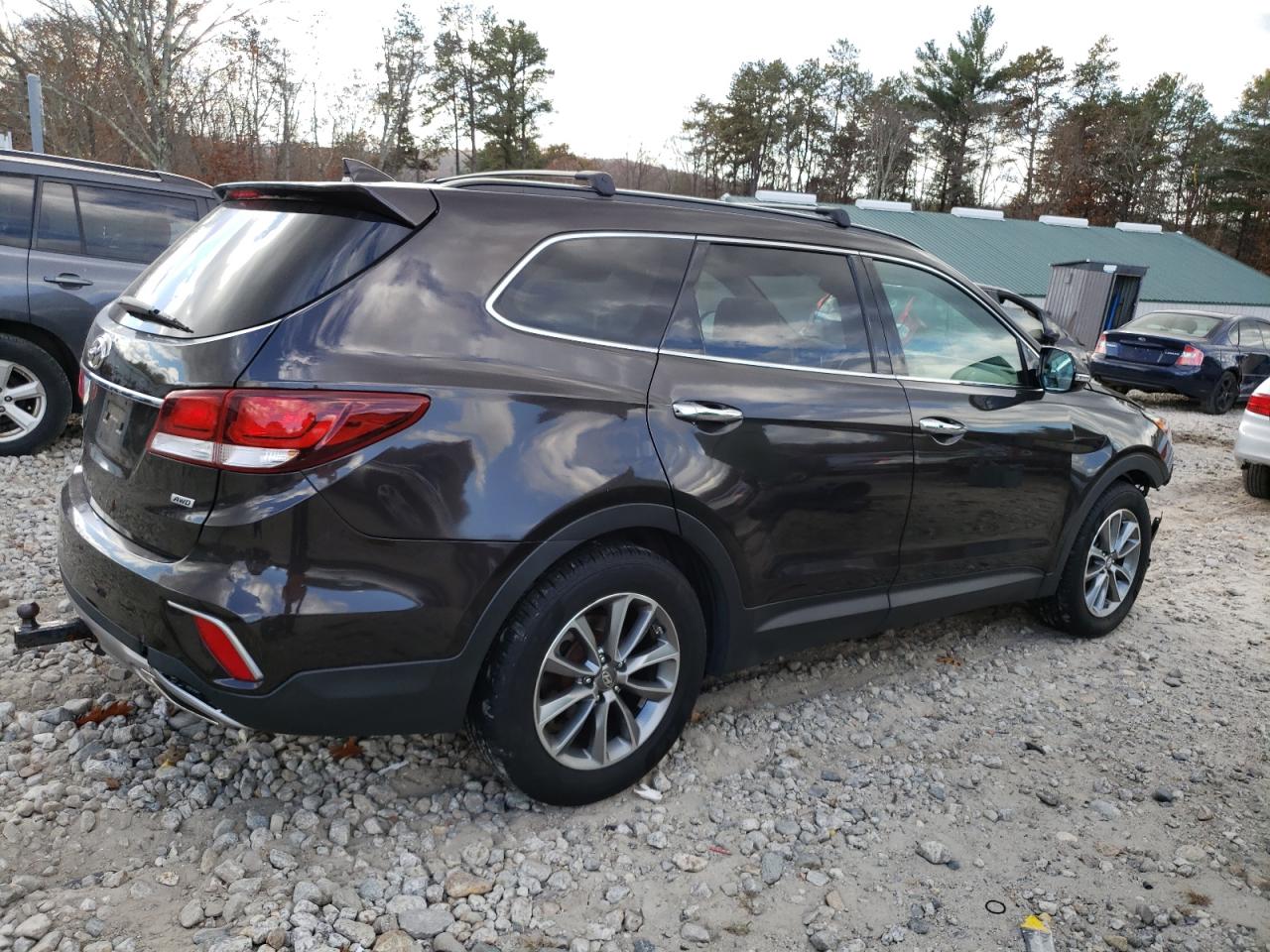 2017 Hyundai Santa Fe - Image 3