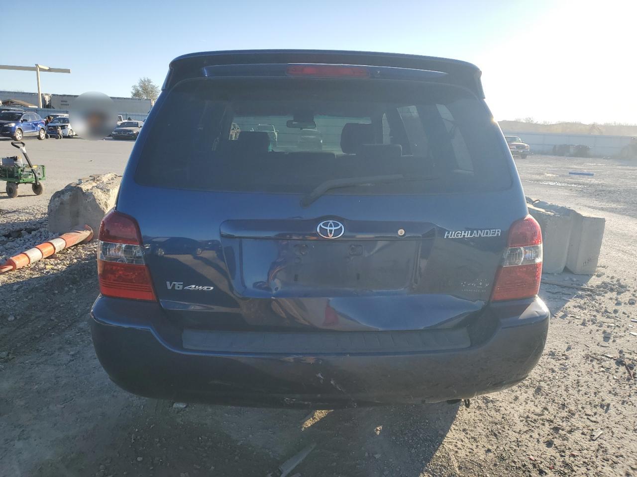 2004 Toyota Highlander - Image 6