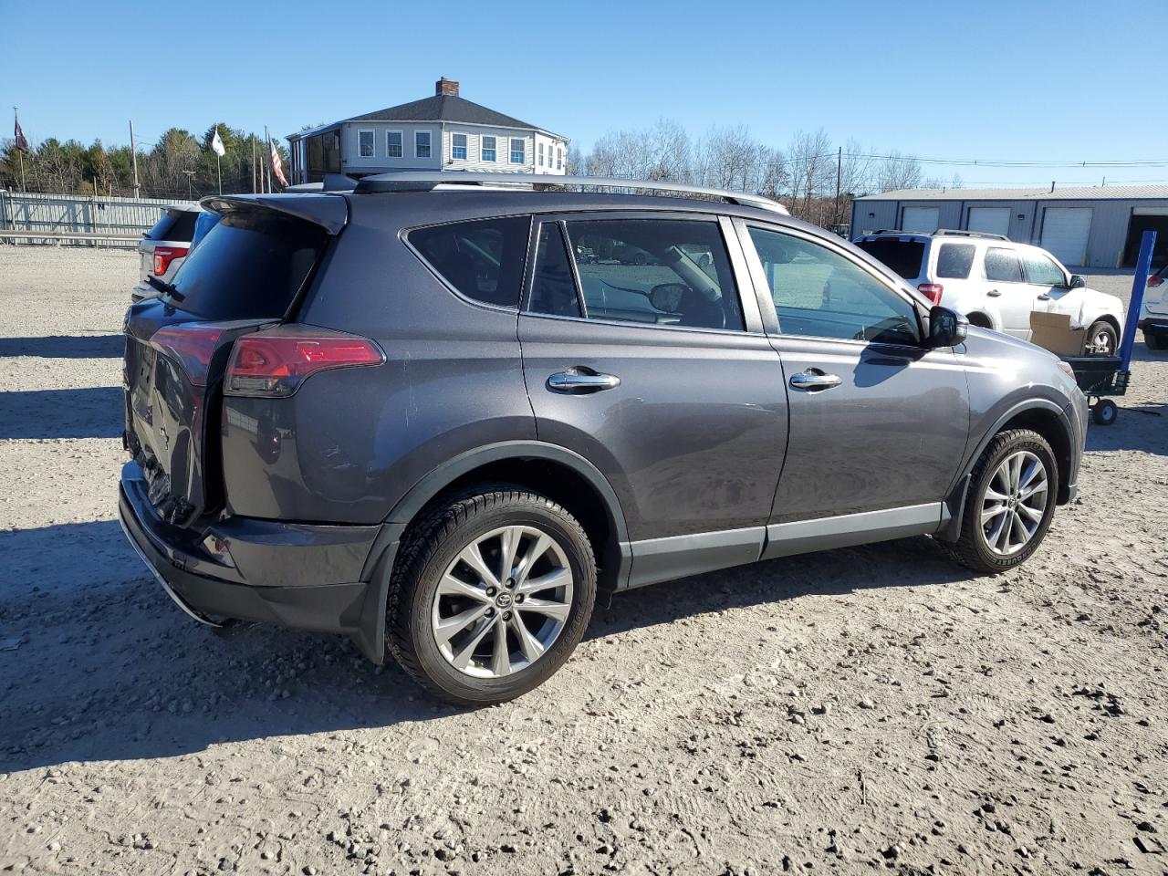 2018 Toyota RAV 4 - Image 3