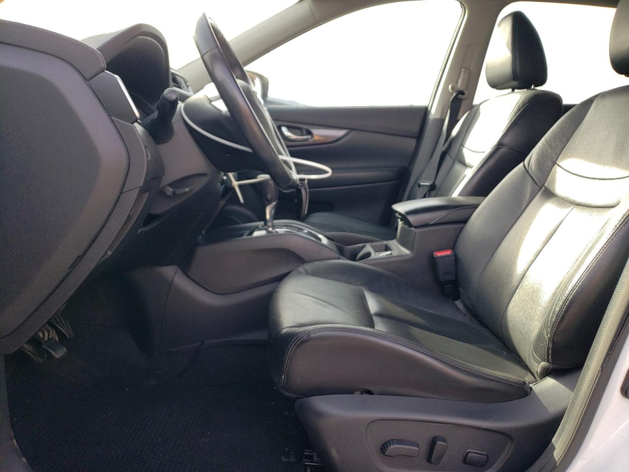 2015 Nissan Rogue - Image 7