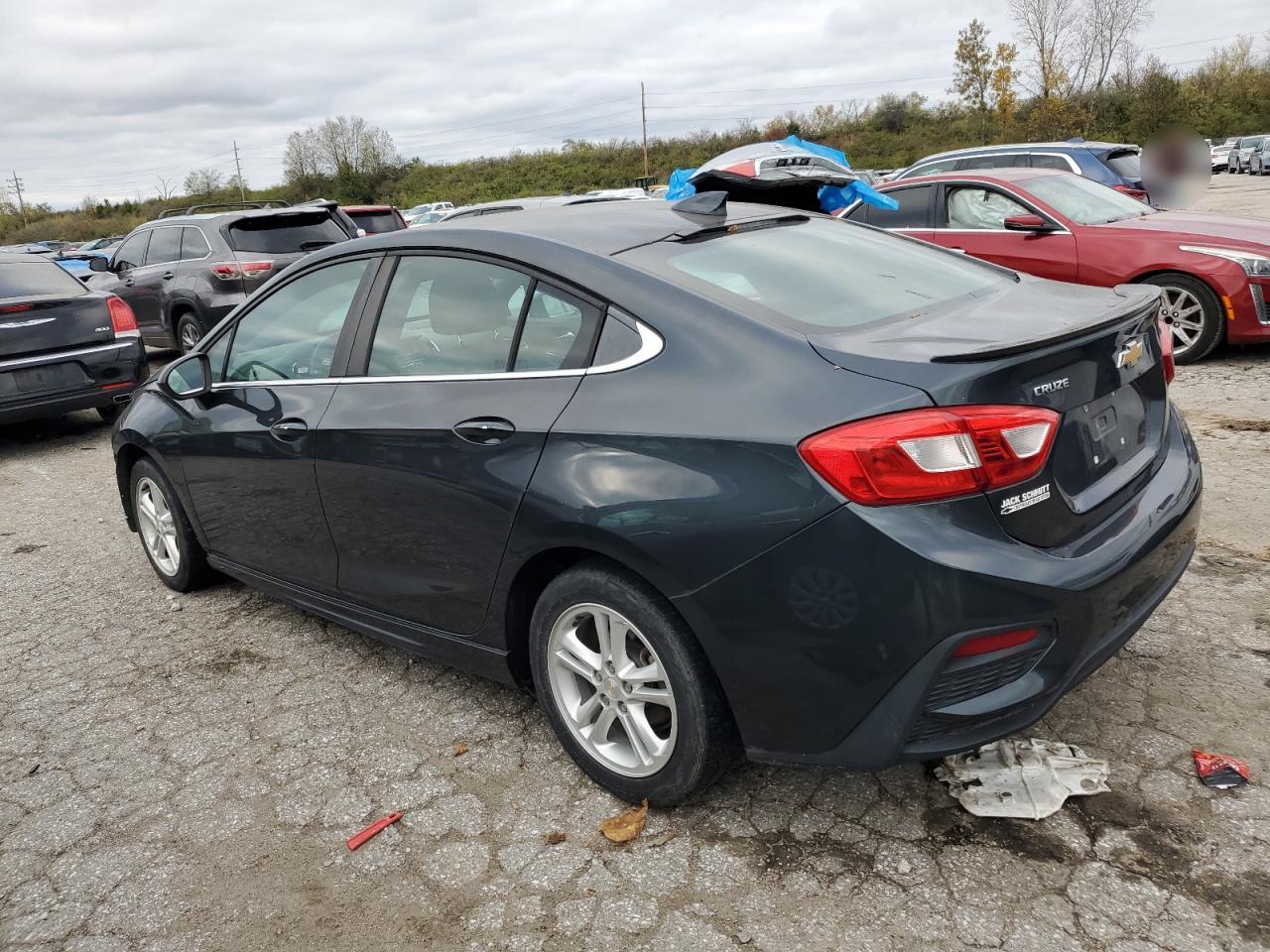 2017 Chevrolet Cruze - Image 2