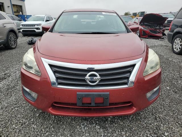 Sedans NISSAN ALTIMA 2013 Czerwony