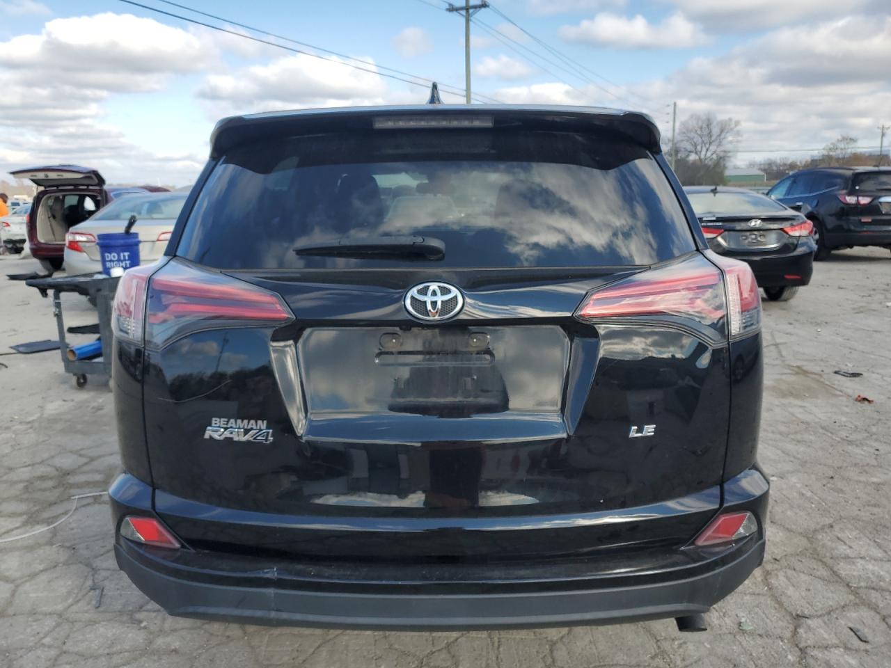 2017 Toyota Rav4 Le VIN: 2T3ZFREV4HW398352 Lot: 81764014