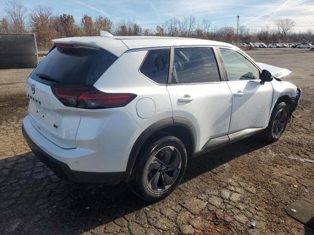  NISSAN ROGUE 2024 White