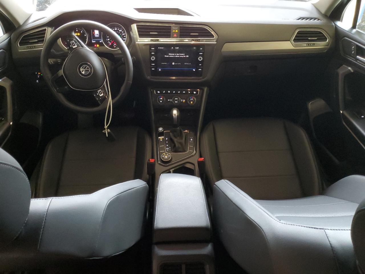 2020 Volkswagen Tiguan - Image 8