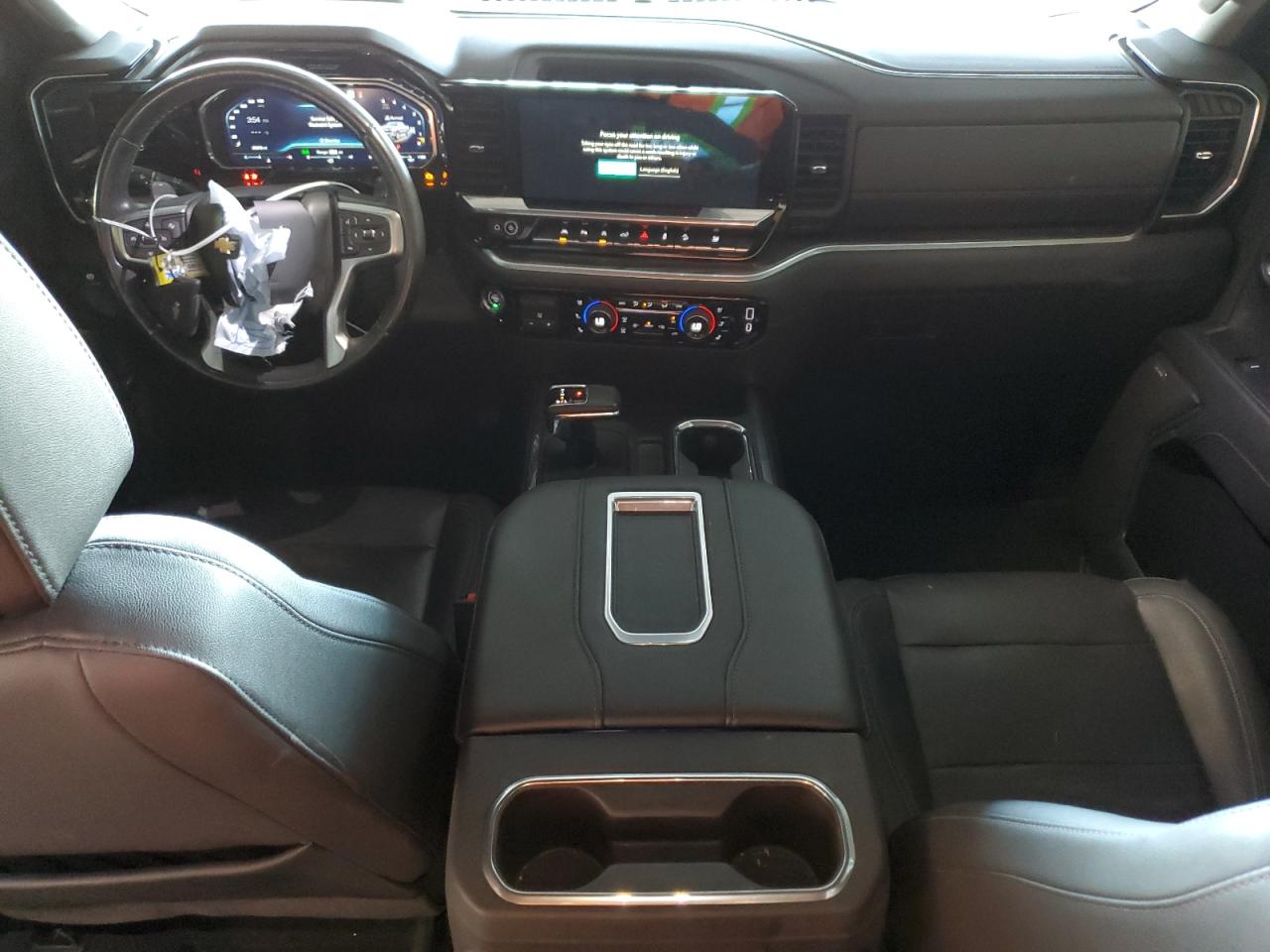 2022 Chevrolet Silverado - Image 8