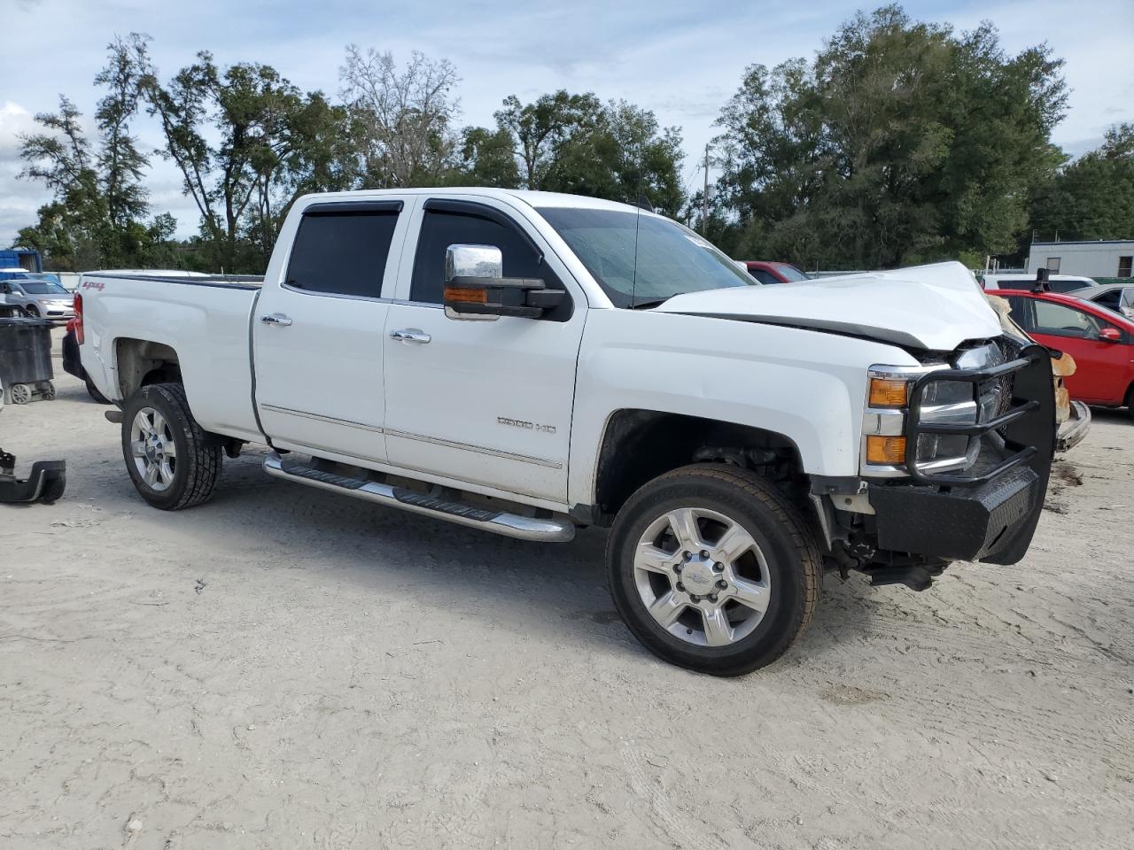2017 Chevrolet Silverado - Image 4
