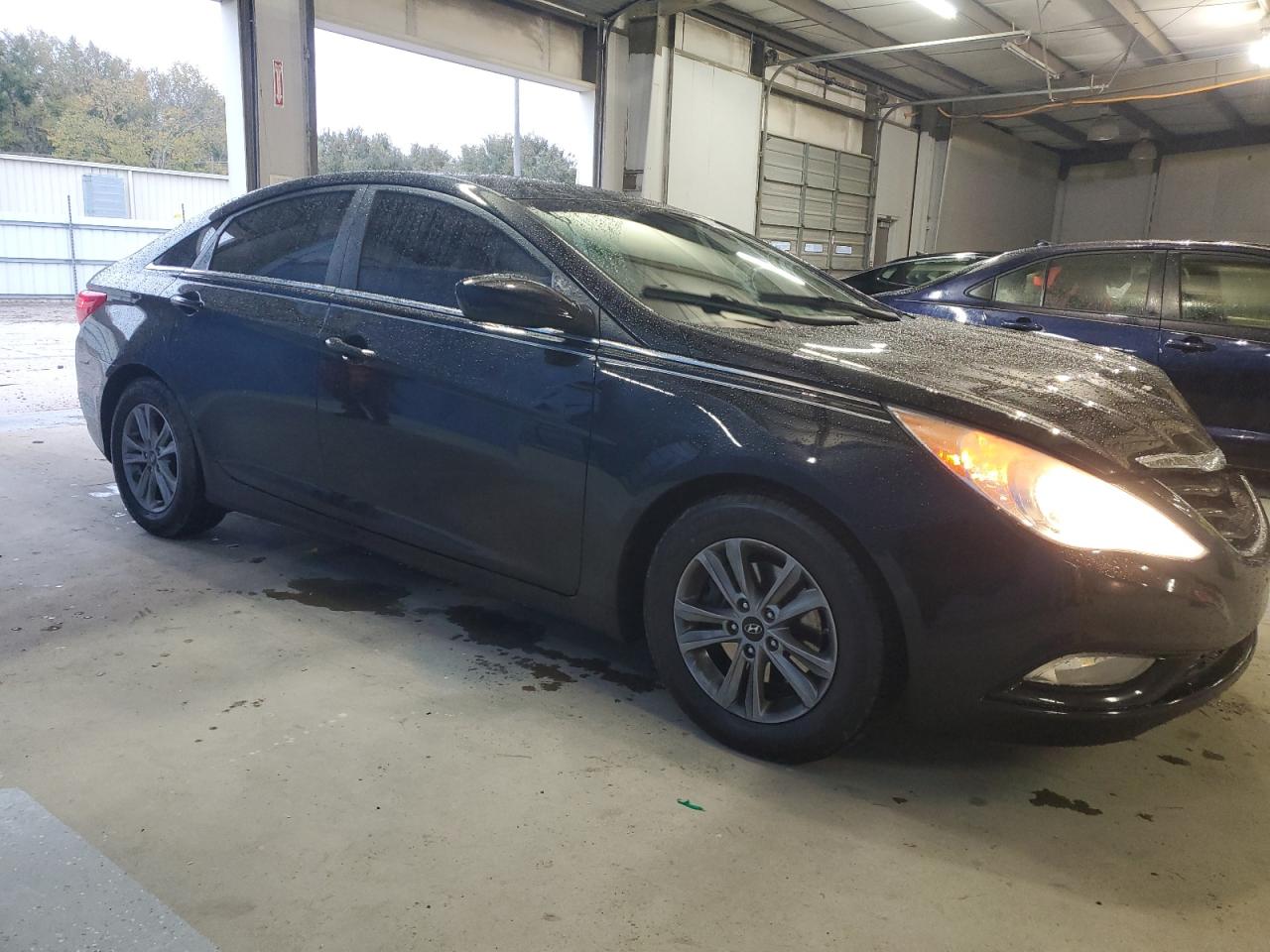 2013 Hyundai Sonata - Image 4