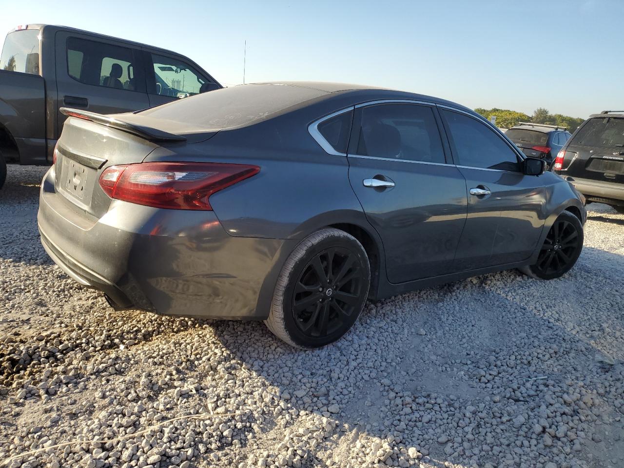 2013 Nissan Altima - Image 3