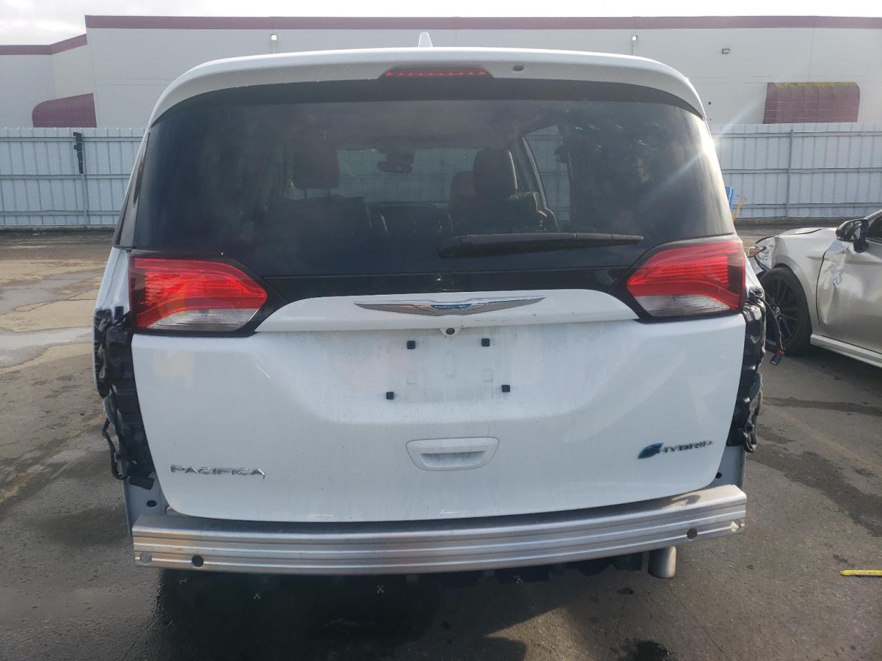 2019 Chrysler Pacifica - Image 6