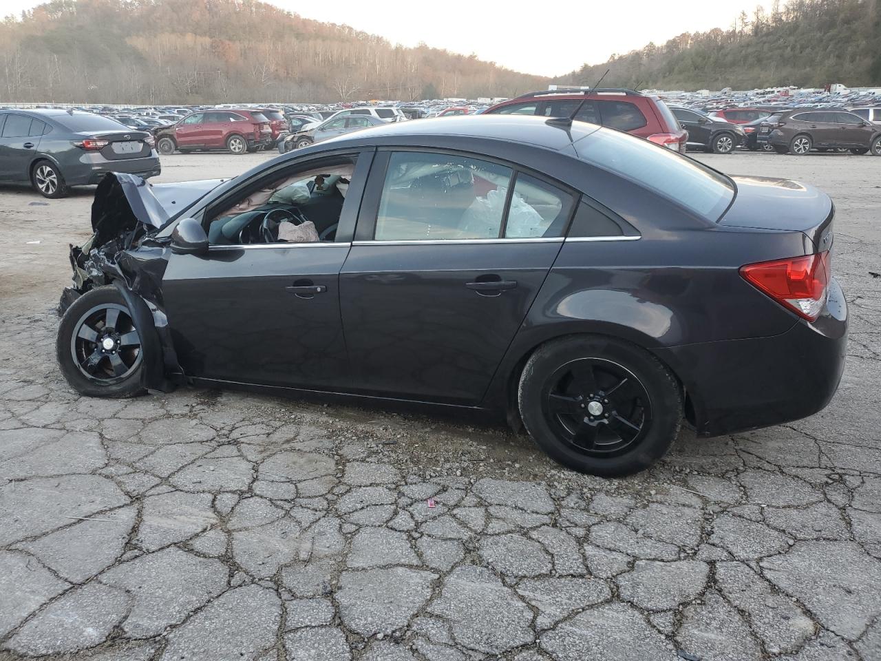 VIN 1G1PC5SB4E7235767 2014 CHEVROLET CRUZE no.2