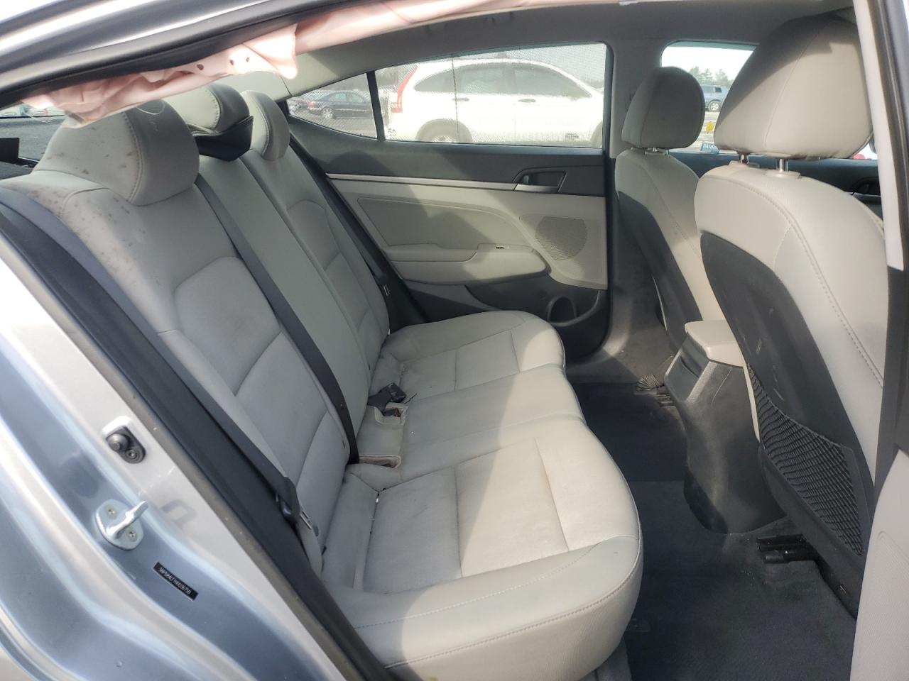 2017 Hyundai Elantra - Image 10