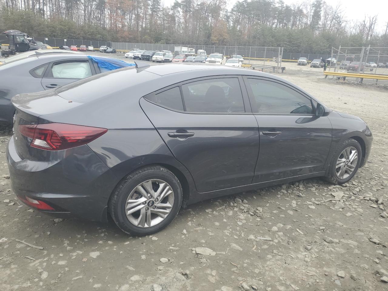 2020 Hyundai Elantra - Image 3