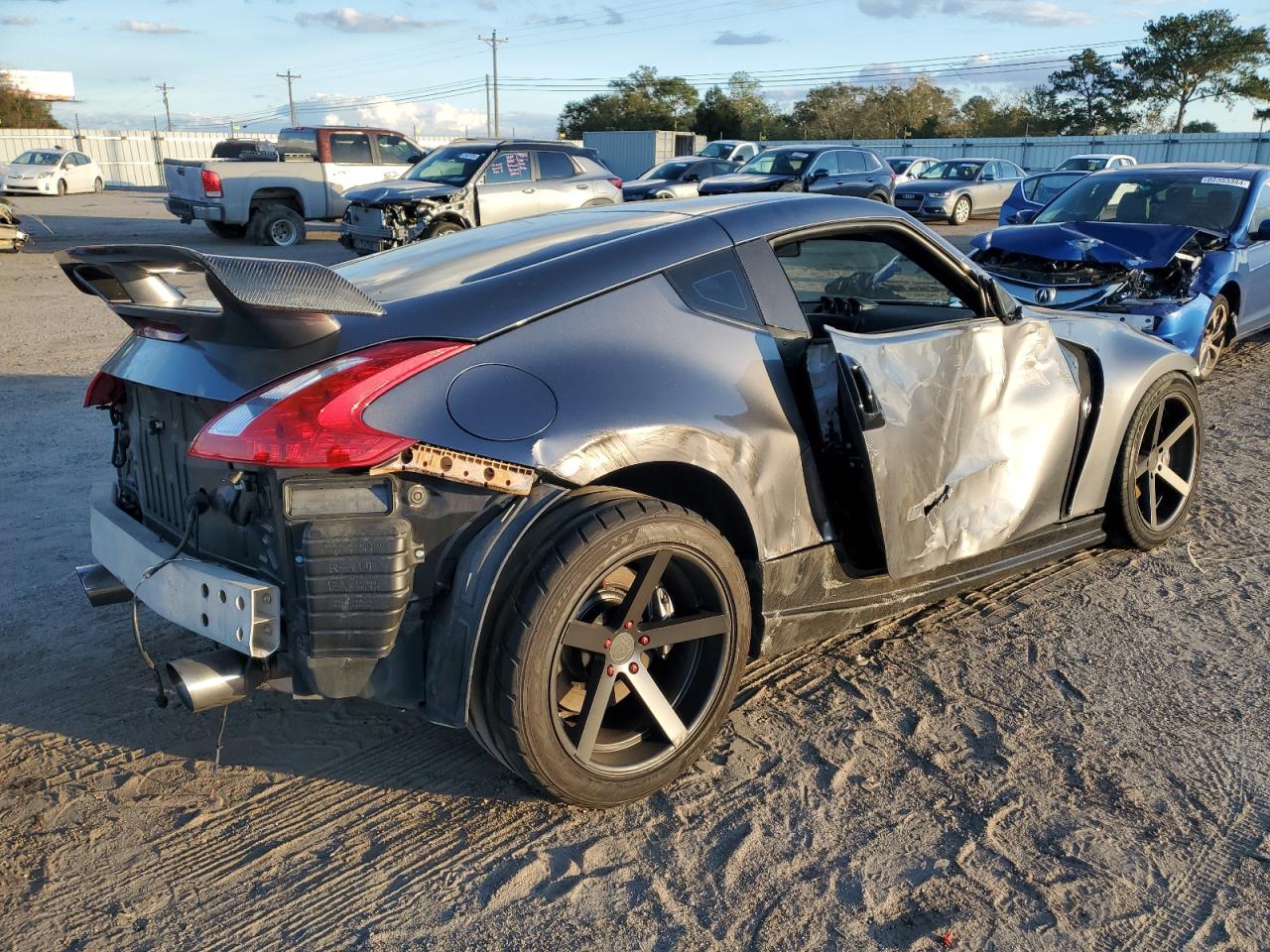 2009 Nissan 370Z - Image 3