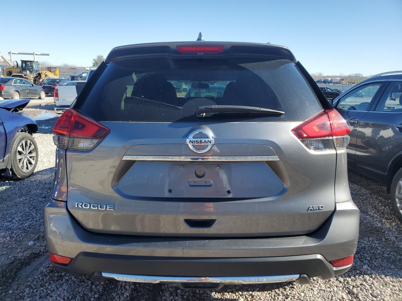 2017 Nissan Rogue S VIN: KNMAT2MV6HP521174 Lot: 80570804