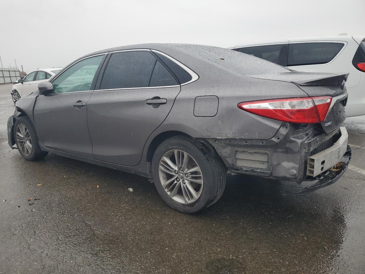 VIN 4T1BF1FK8GU528857 2016 TOYOTA CAMRY no.2