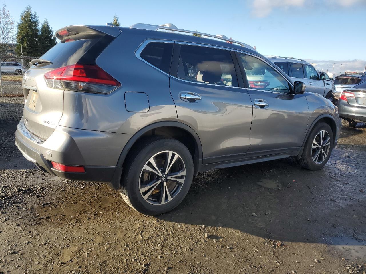 2020 Nissan Rogue - Image 3