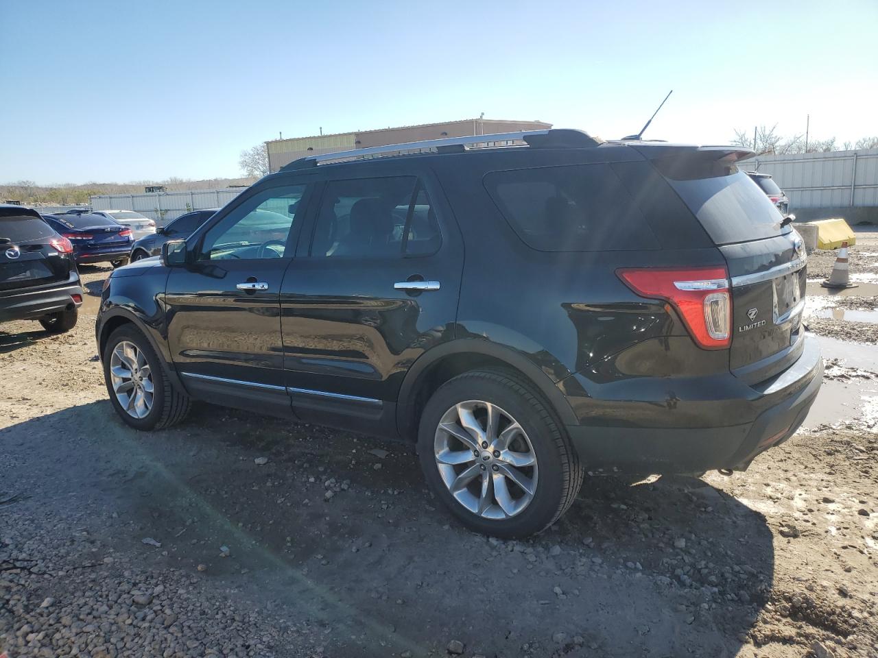 2015 Ford Explorer - Image 2
