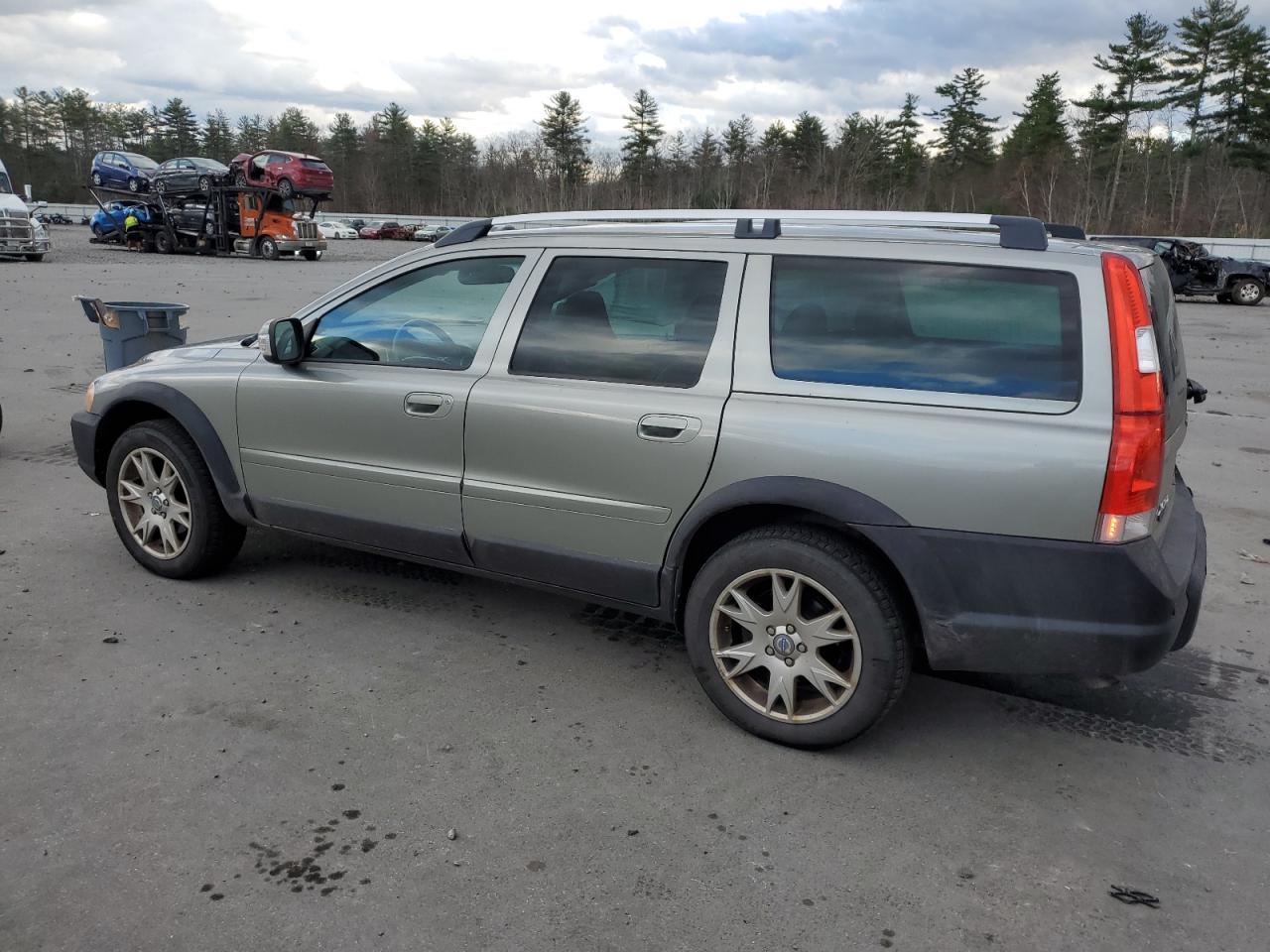 2007 Volvo XC70 - Image 2