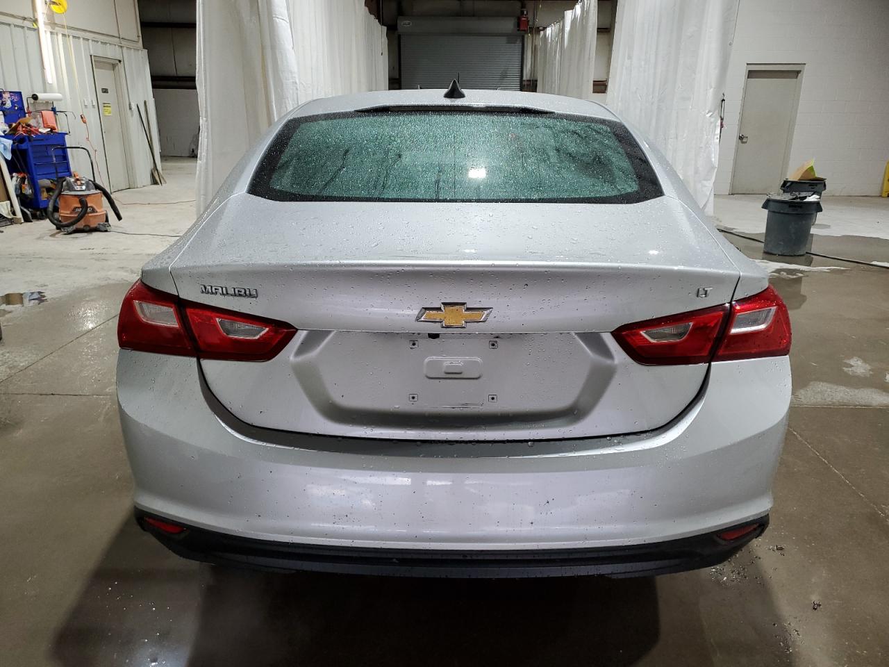 2020 Chevrolet Malibu - Image 6