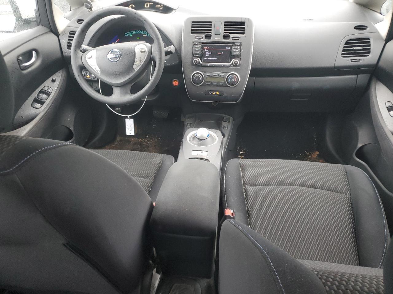 2017 Nissan Leaf - Image 8