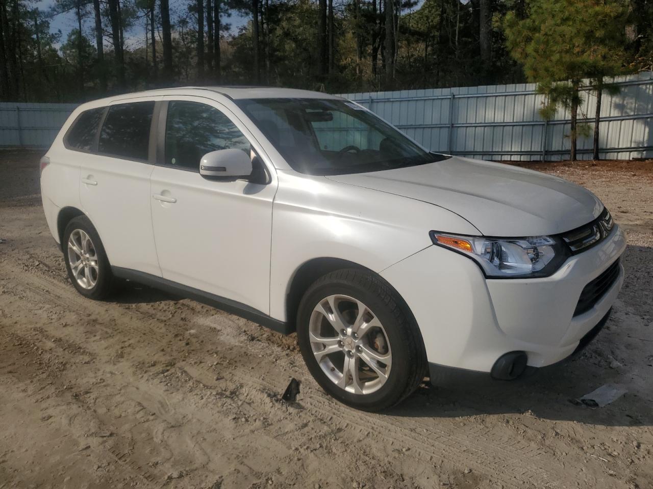 2014 Mitsubishi Outlander Se VIN: JA4AZ3A31EZ015902 Lot: 80217544