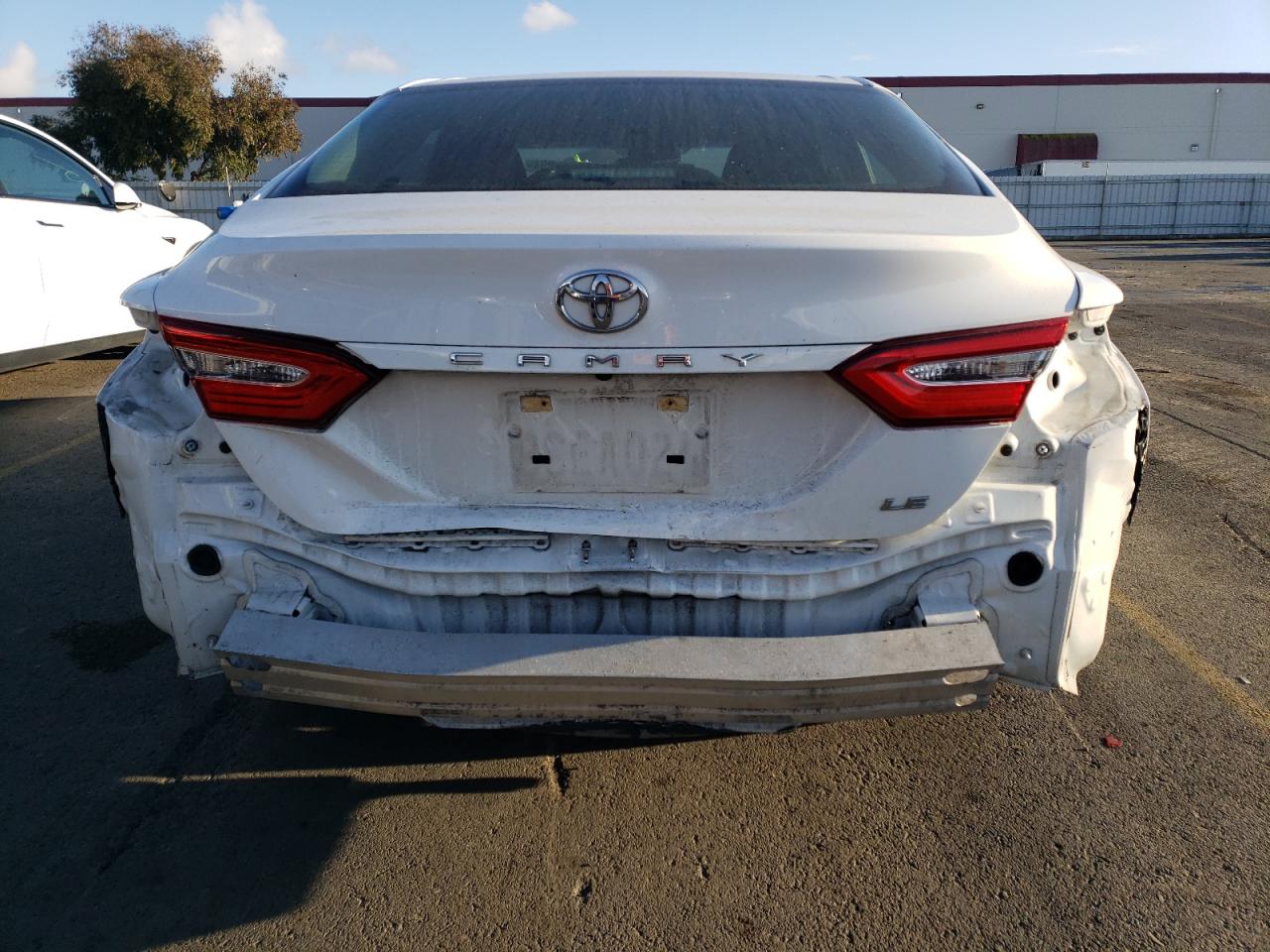 VIN 4T1B11HK5JU517365 2018 TOYOTA CAMRY no.6