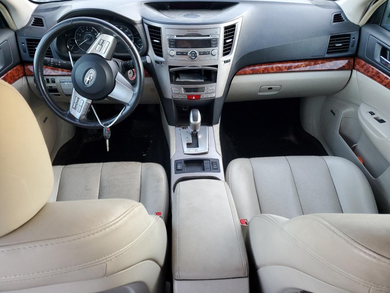 2011 Subaru Outback - Image 8