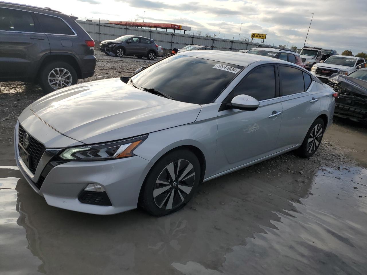 2021 Nissan Altima - Image 1