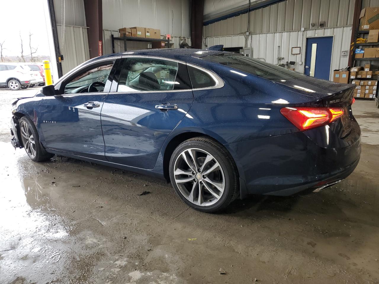 2020 Chevrolet Malibu - Image 2