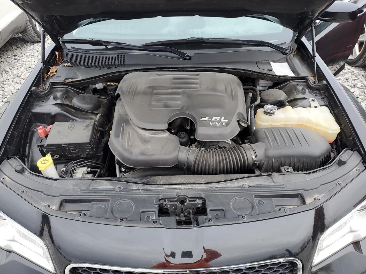 2015 Chrysler 300 - Image 11