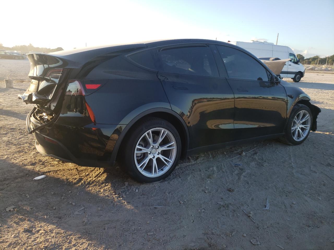 VIN 7SAYGDEEXNF384049 2022 TESLA MODEL Y no.3