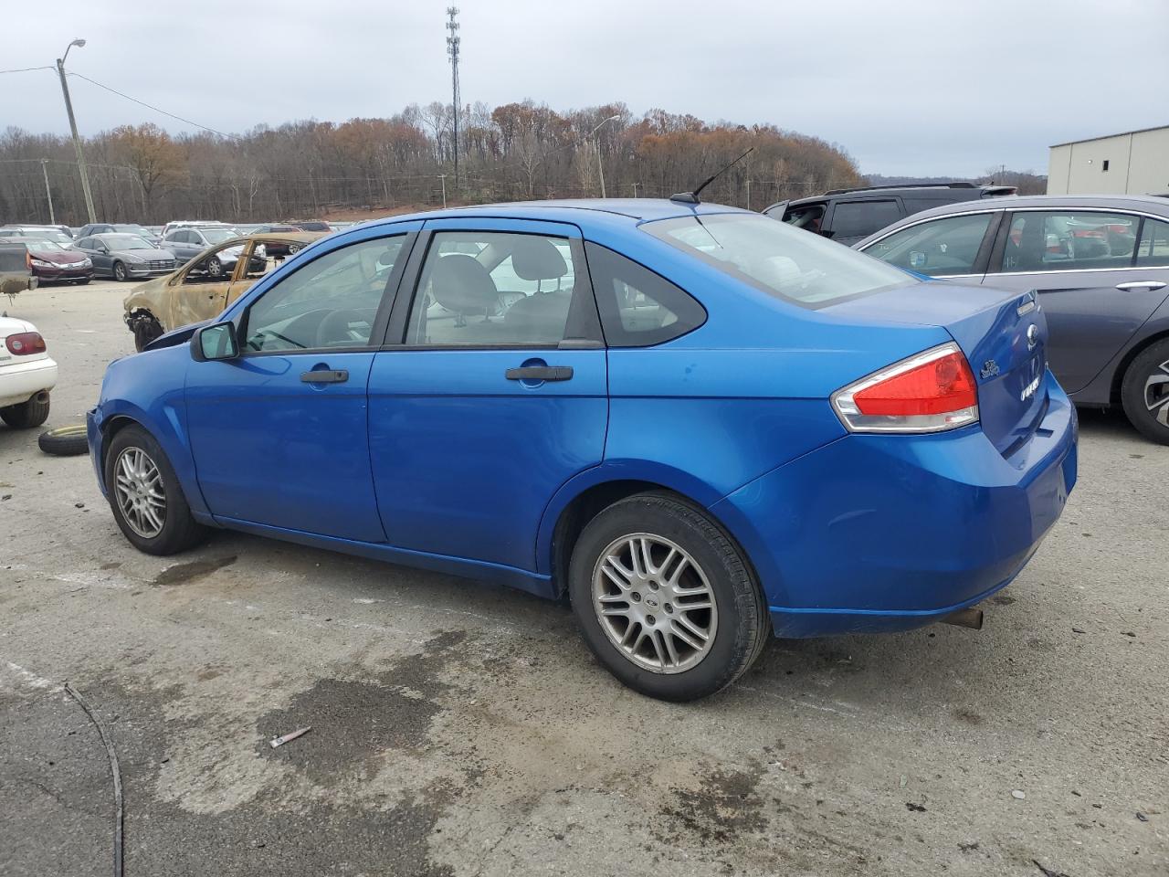 2010 Ford Focus - Image 2