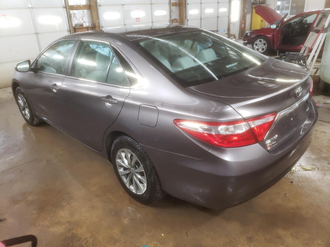 VIN 4T1BF1FK4HU780767 2017 TOYOTA CAMRY no.2